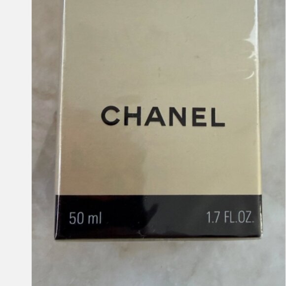 Chanel Sublimage Le Fluide Ultimate Regeneration 1.7oz / 50ml - Picture 3 of 3